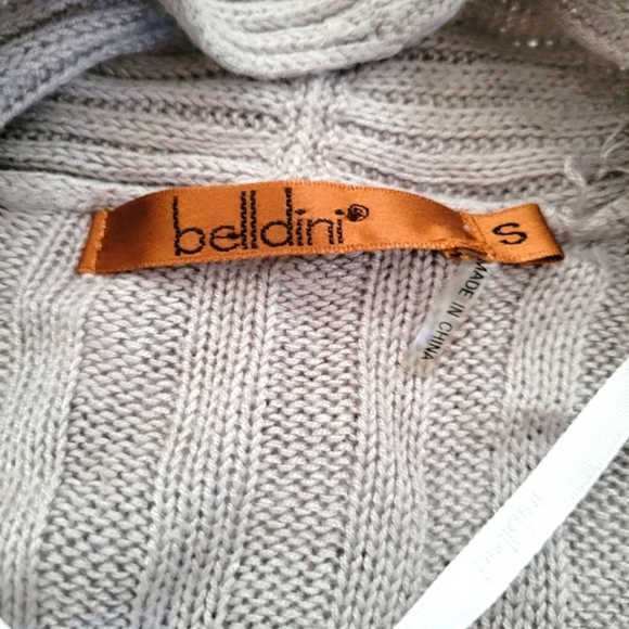 Belldini Gray and White Women's Sweater / Open Face / Size Small - Picture 5 of 5